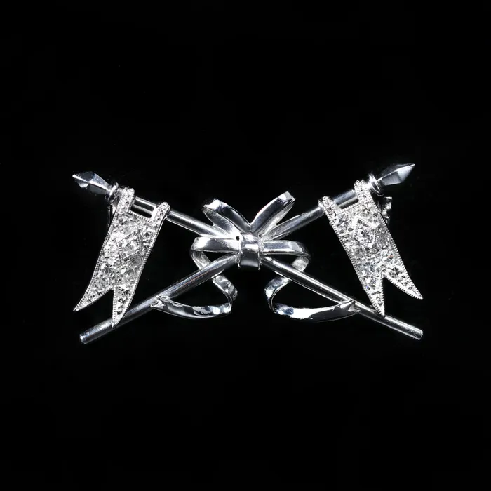 Necklaces ES Nacht Estate Platinum Diamond Pennon Flag Brooch