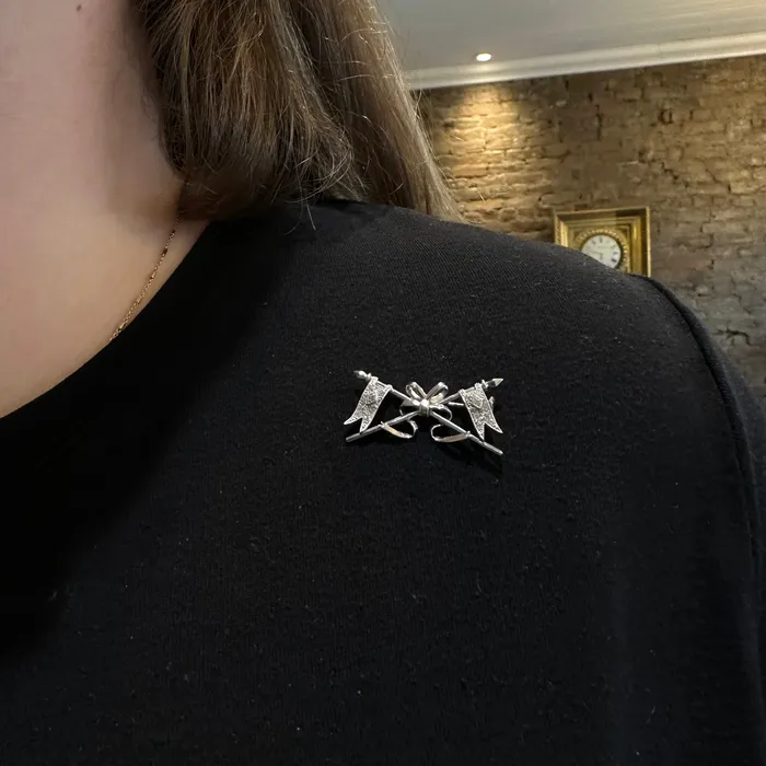 Necklaces ES Nacht Estate Platinum Diamond Pennon Flag Brooch