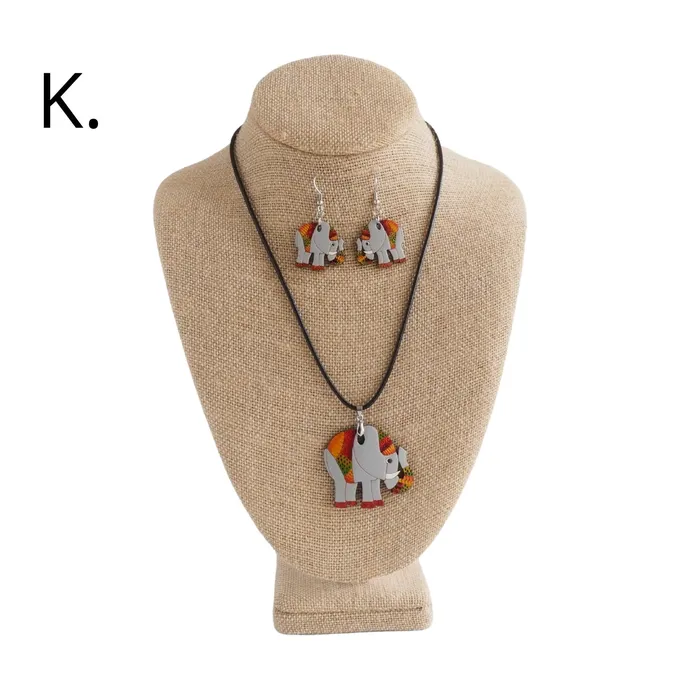 Necklaces Totumo Necklace Set Conni