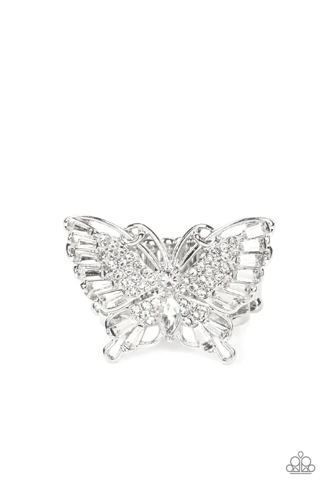 Paparazzi Accessories Rings Fearless Flutter White