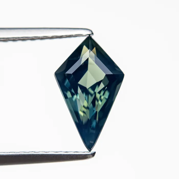Rings Misfit Gems 143ct 1046x629x404mm Kite Step Cut Sapphire 2576801
