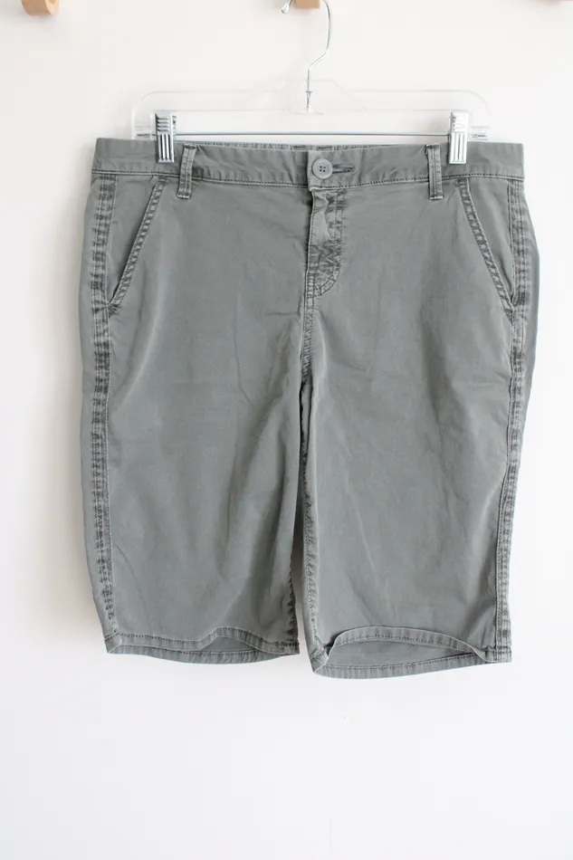Sonoma Sonoma Green Bermuda Shorts 12 Earrings