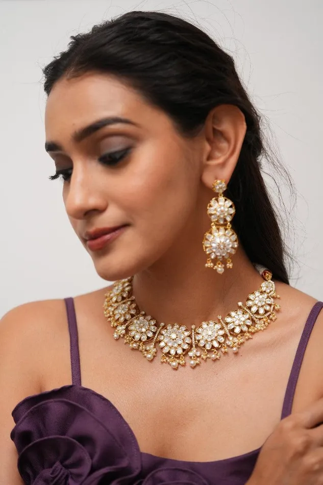 Attrangi Necklaces Kavita Floral Tukdi Moissanite Gold Necklace Set