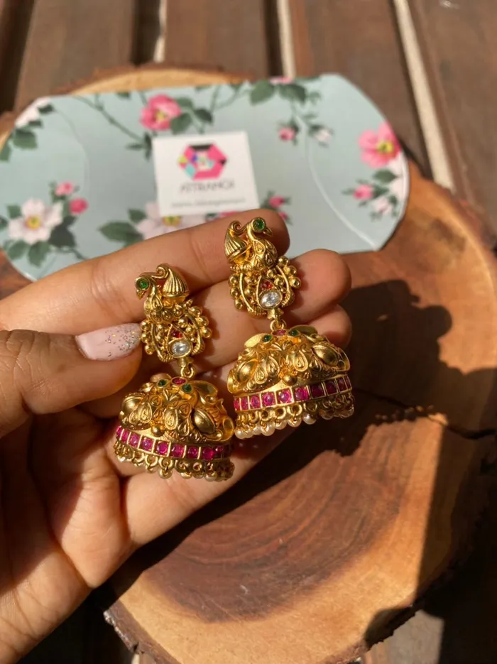 Earrings attrangi Mayoori MidSized Temple Jhumki Sone pe Suhaga Collection