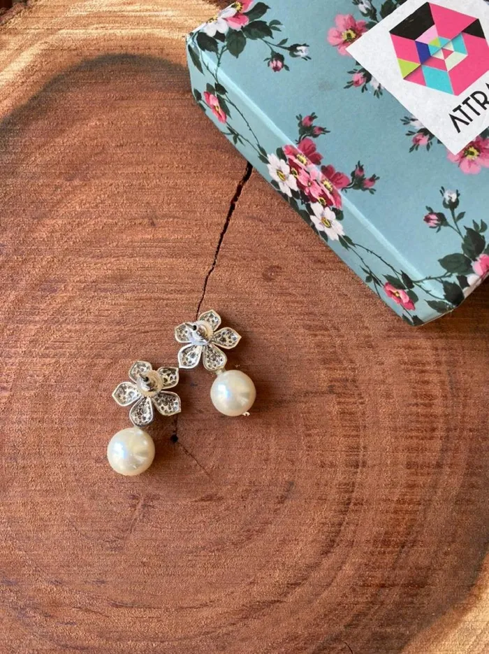 Earrings Flower Pearl Drop Studs attrangi1 Earrings Flower Pearl Drop Studs attrangi1