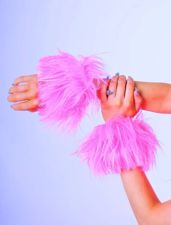 Earrings FULL OUTFIT Fuzzy Bubblegum Diva 5 pcs THE LUMI SHOP