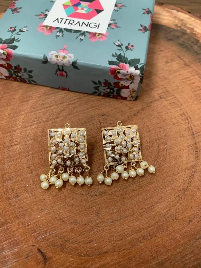 Earrings Jadaau Square Tukdi Studs attrangi1