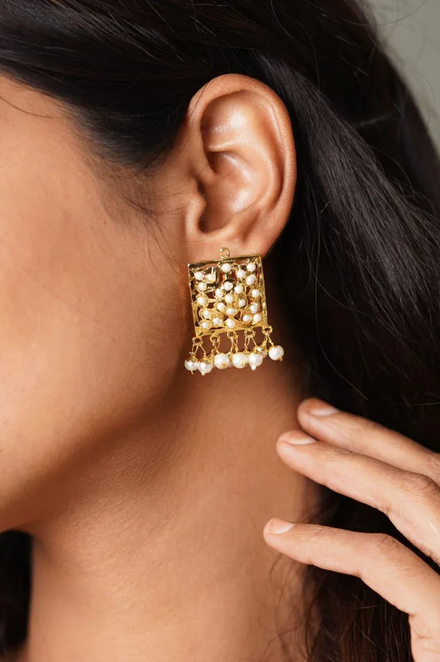 Earrings Jadaau Square Tukdi Studs attrangi1