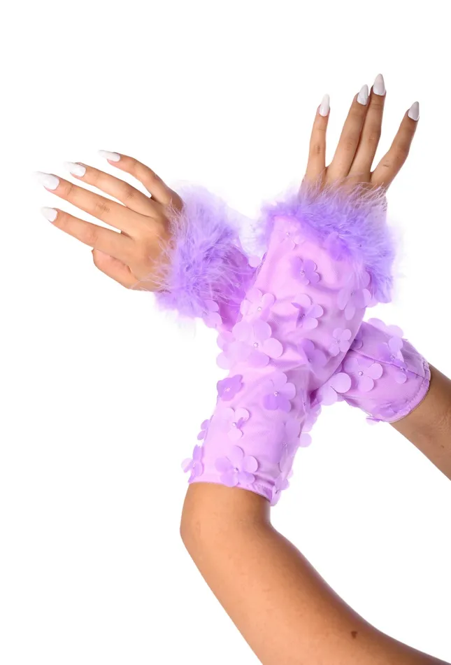 Earrings THE LUMI SHOP Lilac Blossom Fuzzy 3D Sleeves