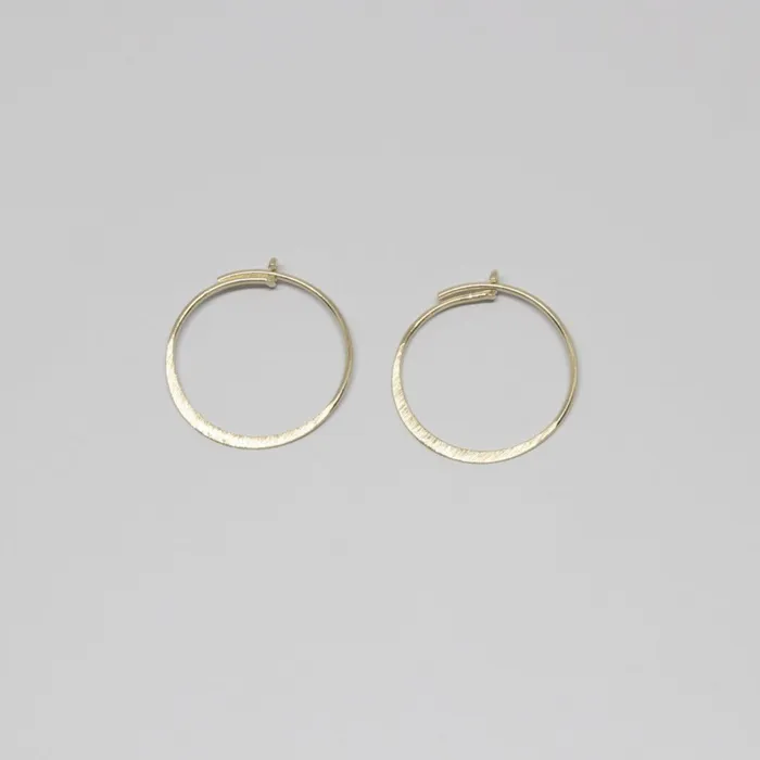 satin flat hoop M L fejn ML Earrings