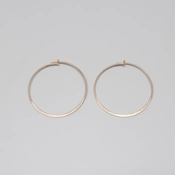 satin flat hoop M L fejn ML Earrings