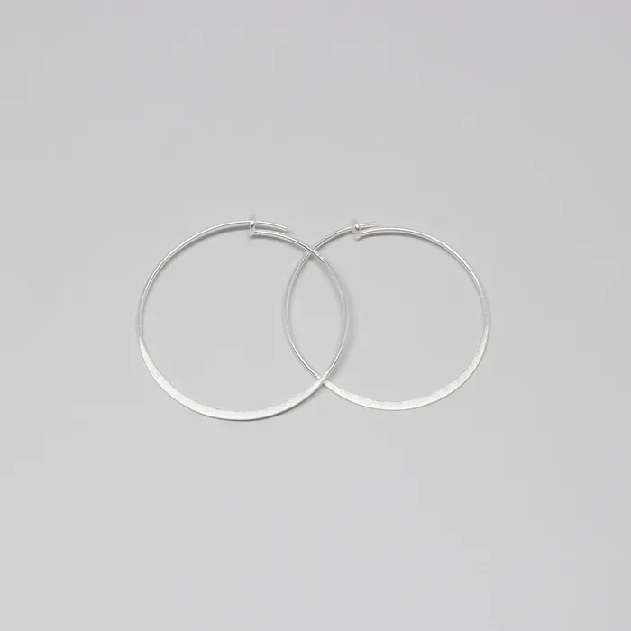 satin flat hoop M L fejn ML Earrings