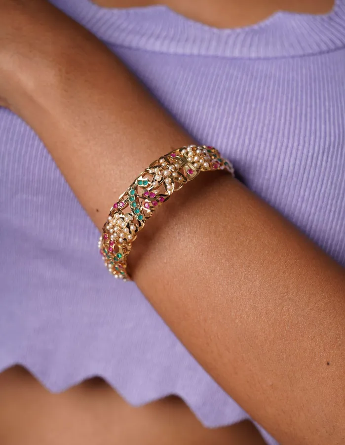 Sleek Jadaau bangle in Multi Attrangi Bracelets
