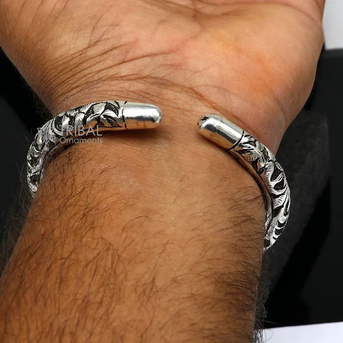Bracelets TRIBAL ORNAMENTS Divine kada lord krishna jai shri shyam matra handmade 925 sterling silver kada best unisex bangle kada jewelry from india nsk712 Bracelets TRIBAL ORNAMENTS Divine kada lord krishna jai shri shyam matra handmade 925 sterling silver kada best unisex bangle kada jewelry from india nsk712