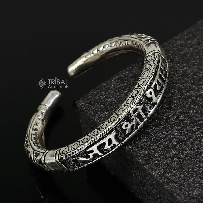 Bracelets TRIBAL ORNAMENTS Divine kada lord krishna jai shri shyam matra handmade 925 sterling silver kada best unisex bangle kada jewelry from india nsk712 Bracelets TRIBAL ORNAMENTS Divine kada lord krishna jai shri shyam matra handmade 925 sterling silver kada best unisex bangle kada jewelry from india nsk712