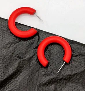 E996 Red Wooden Hoop Earring 02 Earrings