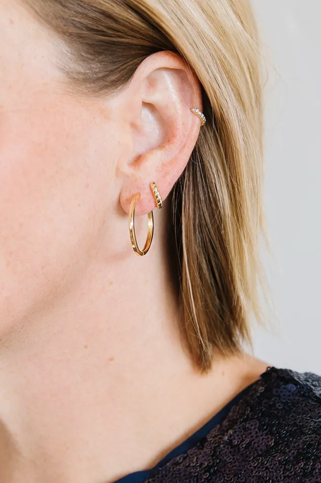 Earrings DLUX 23 mm Chic Huggies