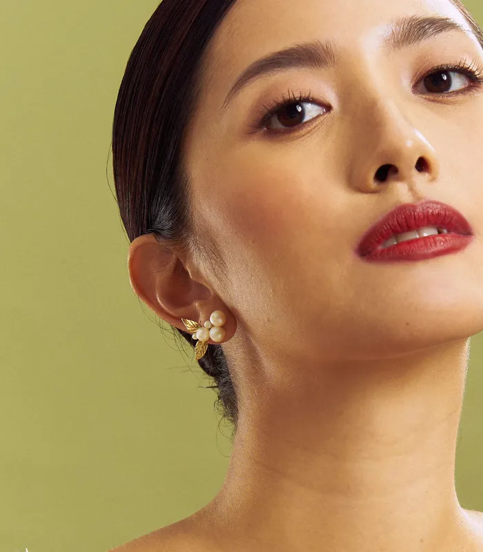 Earrings Lily Jewelry Ara Earrings in Pearl