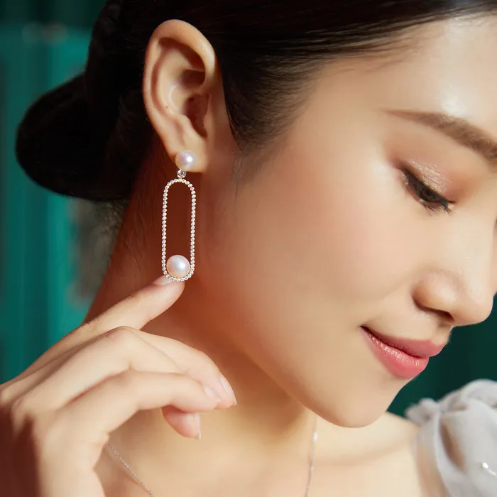 Earrings Pearly Lustre Elegant 18K Solid Gold Freshwater Pearl Earrings KE00008