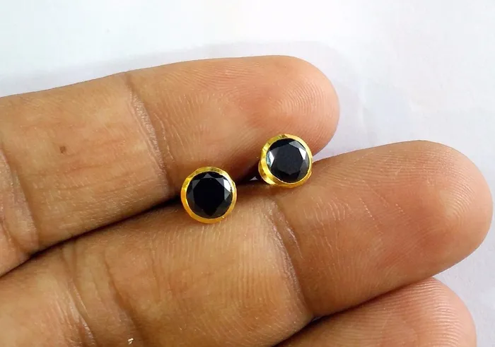 Earrings TRIBAL ORNAMENTS Genuine 18k yellow gold handmade fabulous black onyx stone excellent antique vintage design stud earrings pair unisex jewelry