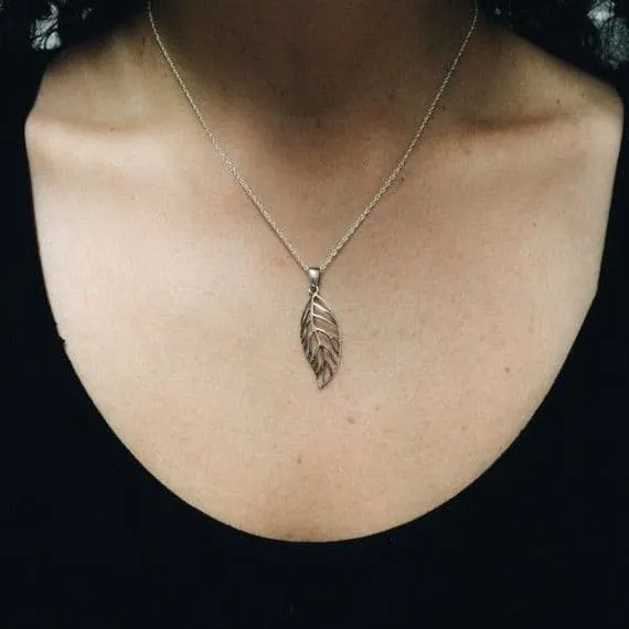 Necklaces Hamilton Young Outlander Inspired Autumn Leaf Silver Pendant