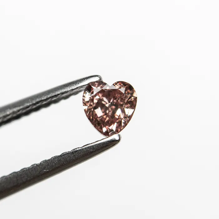 Necklaces Misfit Diamonds 030ct 416x394x243mm GIA SI2 Fancy Deep Orangy Pink Heart Brilliant 2412201