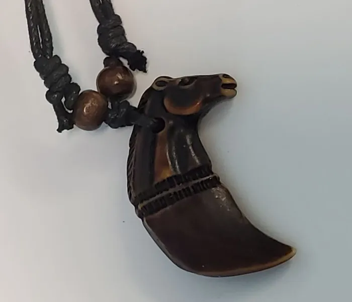 Necklaces N989 Horse Head Tooth on Leather Cord Necklace POLLY