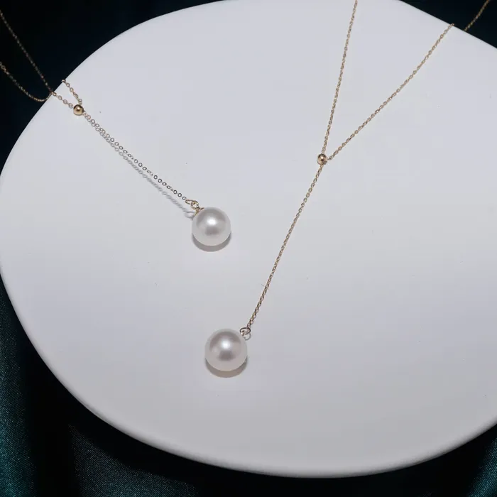 Necklaces Pearly Lustre Elegant Freshwater Pearl Necklace WN00441