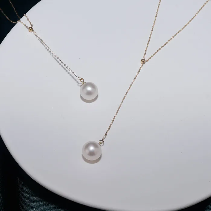 Necklaces Pearly Lustre Elegant Freshwater Pearl Necklace WN00441