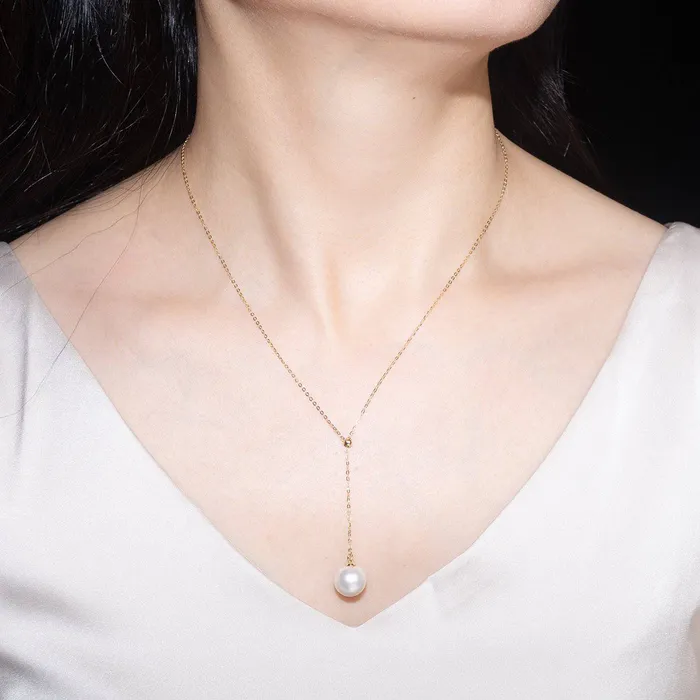 Necklaces Pearly Lustre Elegant Freshwater Pearl Necklace WN00441