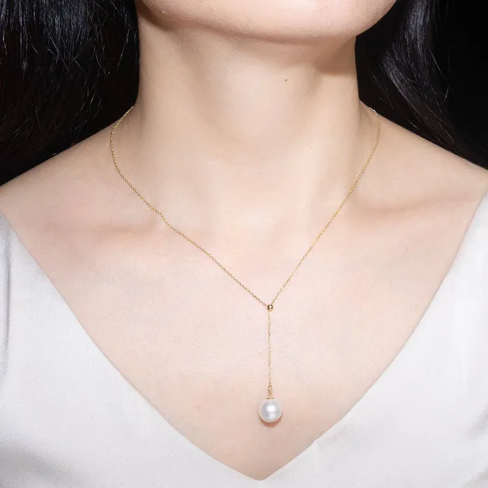 Necklaces Pearly Lustre Elegant Freshwater Pearl Necklace WN00441