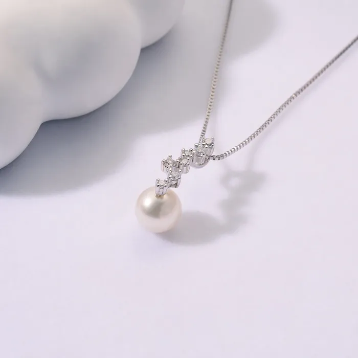 Necklaces Pearly Lustre Top Grade Freshwater Pearl Necklace WN00671 STARRY