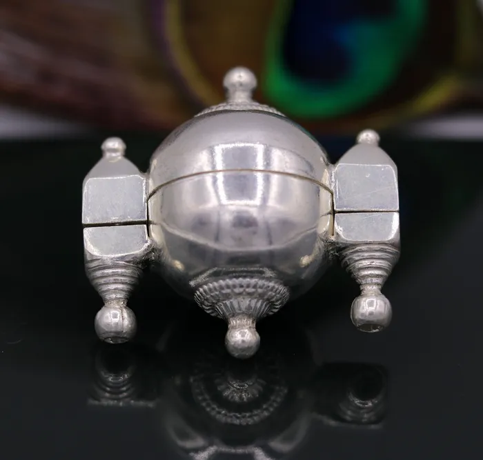 Necklaces TRIBAL ORNAMENTS Vintage antique design rare Indian lord shiva lingam box container box sterling silver pendant jewelry from rajasthan india nsp116