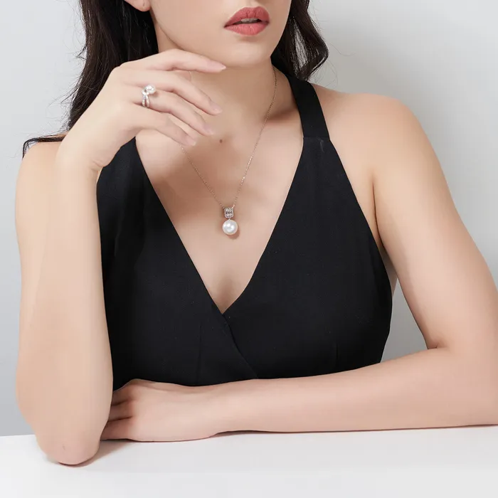 Pearly Lustre Necklaces 18k Gold Australian White South Sea Pearl Necklace KN00077