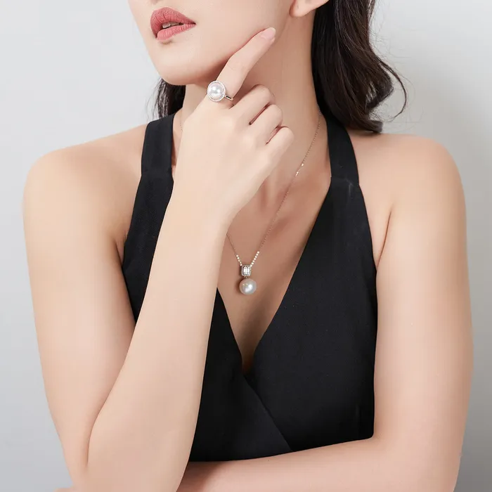Pearly Lustre Necklaces 18k Gold Australian White South Sea Pearl Necklace KN00077