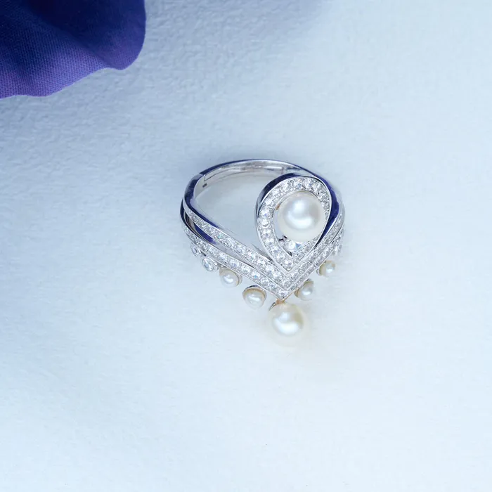 Pearly Lustre Rings Elegant Freshwater Pearl Duo Ring WR00012
