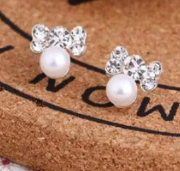 polly Earrings E514 Silver Rhinestone Bow Pearl Earrings