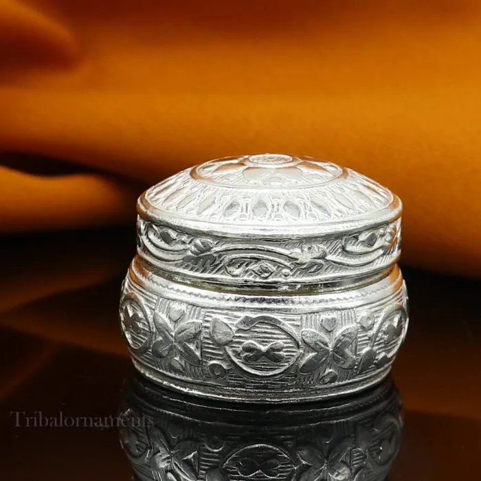 Rings TRIBAL ORNAMENTS Vintage Style 925 sterling silver unique design handmade brides eyes kajal box surma box kumkum sindur box small trinket box stb266