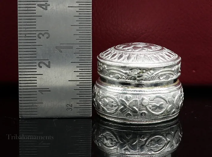 Rings TRIBAL ORNAMENTS Vintage Style 925 sterling silver unique design handmade brides eyes kajal box surma box kumkum sindur box small trinket box stb266