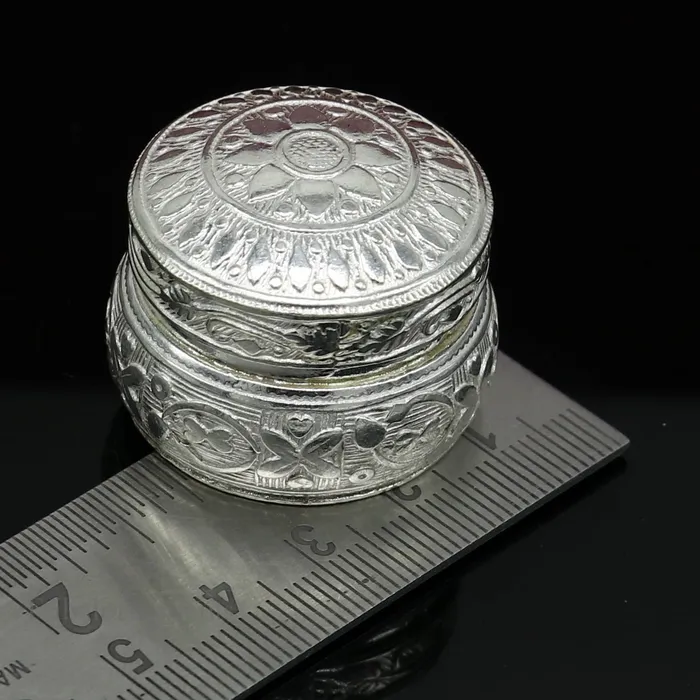 Rings TRIBAL ORNAMENTS Vintage Style 925 sterling silver unique design handmade brides eyes kajal box surma box kumkum sindur box small trinket box stb266