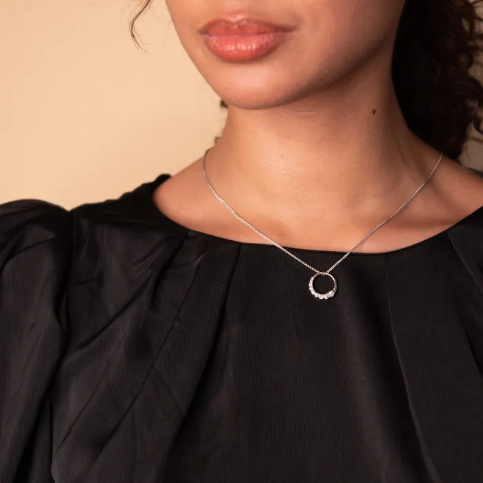 STORE 5a Necklaces PreOwned Diamond Circle Pendant