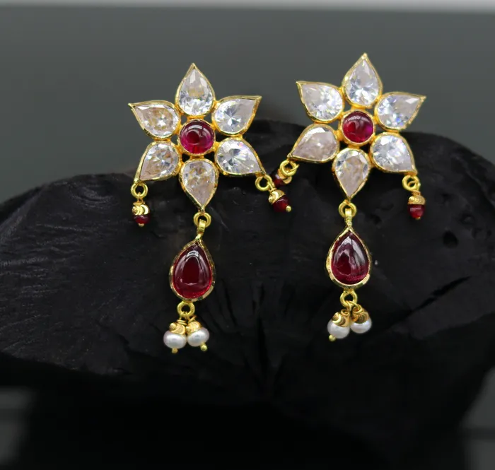 TRIBAL ORNAMENTS 22kt yellow gold handmade gorgeous stud earring excellent stylish wedding bridesmaid customized stud earring personalized jewelry from india Earrings