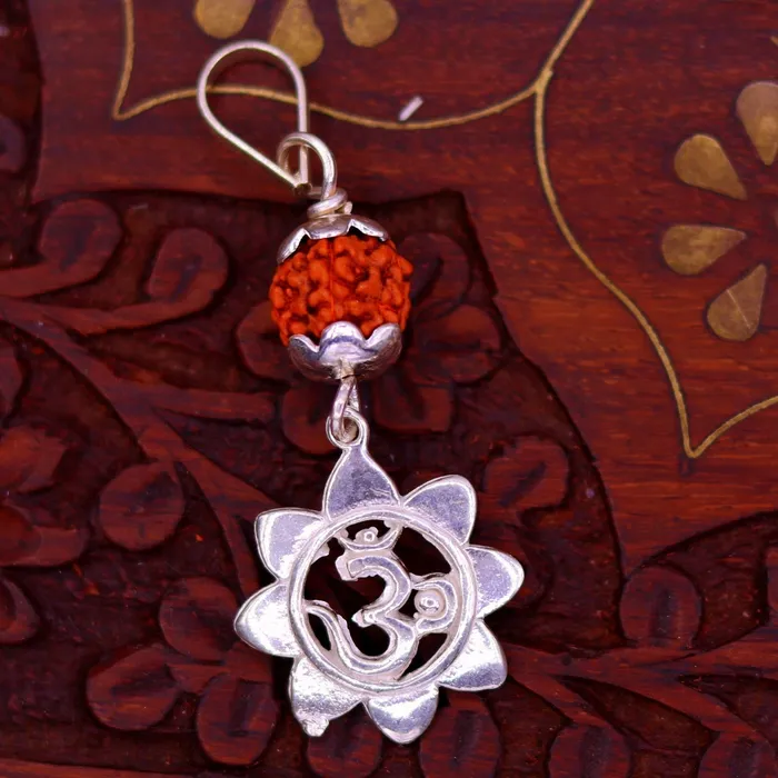 TRIBAL ORNAMENTS Necklaces Solid Sterling silver handmade fabulous Aum pendant with natural rudraksha excellent stylish modern unisex pendant necklace jewelry nsp277 TRIBAL ORNAMENTS Necklaces Solid Sterling silver handmade fabulous Aum pendant with natural rudraksha excellent stylish modern unisex pendant necklace jewelry nsp277