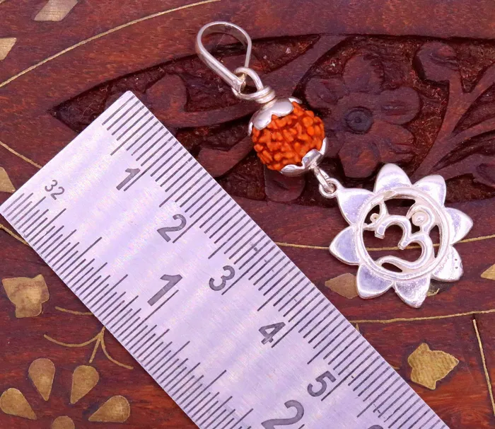 TRIBAL ORNAMENTS Necklaces Solid Sterling silver handmade fabulous Aum pendant with natural rudraksha excellent stylish modern unisex pendant necklace jewelry nsp277