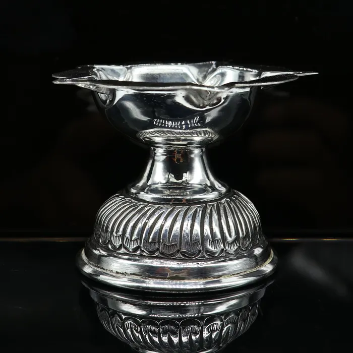 TRIBAL ORNAMENTS Rings 925 pure sterling silver chitai work kandrai work design oil lamp silver Deepak silver temple article puja utensils art figurine su142 TRIBAL ORNAMENTS Rings 925 pure sterling silver chitai work kandrai work design oil lamp silver Deepak silver temple article puja utensils art figurine su142
