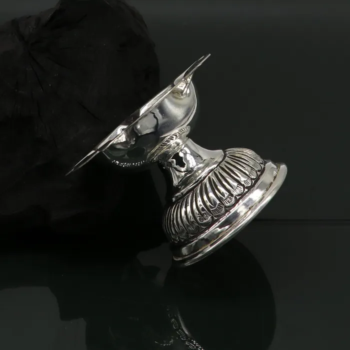 TRIBAL ORNAMENTS Rings 925 pure sterling silver chitai work kandrai work design oil lamp silver Deepak silver temple article puja utensils art figurine su142 TRIBAL ORNAMENTS Rings 925 pure sterling silver chitai work kandrai work design oil lamp silver Deepak silver temple article puja utensils art figurine su142