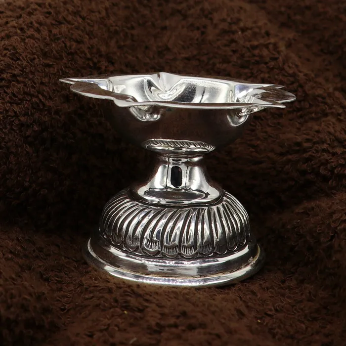 TRIBAL ORNAMENTS Rings 925 pure sterling silver chitai work kandrai work design oil lamp silver Deepak silver temple article puja utensils art figurine su142 TRIBAL ORNAMENTS Rings 925 pure sterling silver chitai work kandrai work design oil lamp silver Deepak silver temple article puja utensils art figurine su142