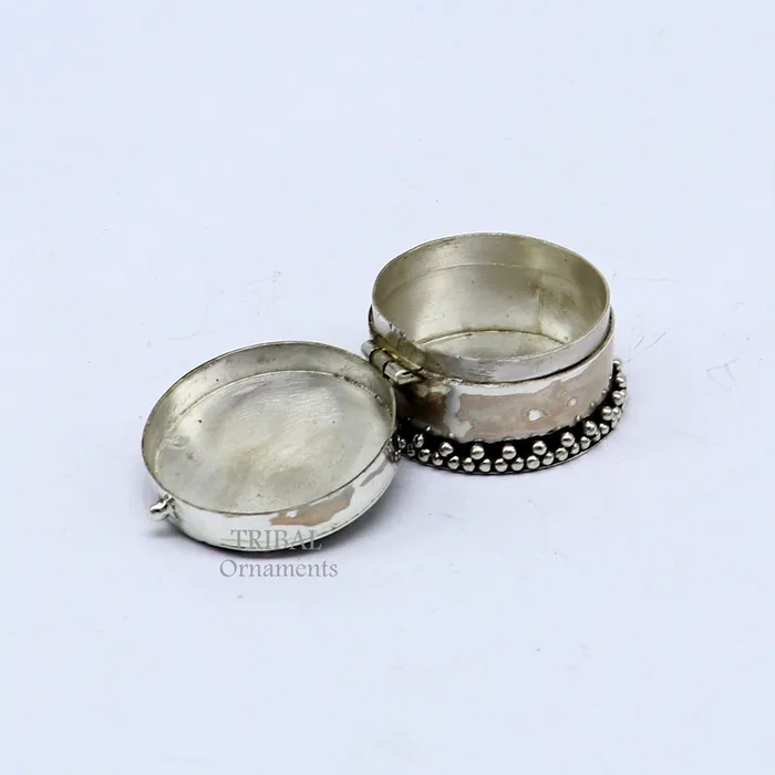 TRIBAL ORNAMENTS Rings 925 sterling silver Stunning stone work design cz stone trinket box kajal eyeliner box Sindur box brides gift silver box stb745 TRIBAL ORNAMENTS Rings 925 sterling silver Stunning stone work design cz stone trinket box kajal eyeliner box Sindur box brides gift silver box stb745