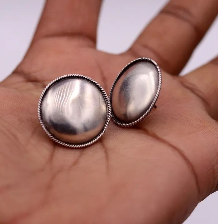 Vintage design 925 sterling silver plain style handmade round design fabulous Stud earrings tribal jewelry from Rajasthan india s523 TRIBAL ORNAMENTS Earrings