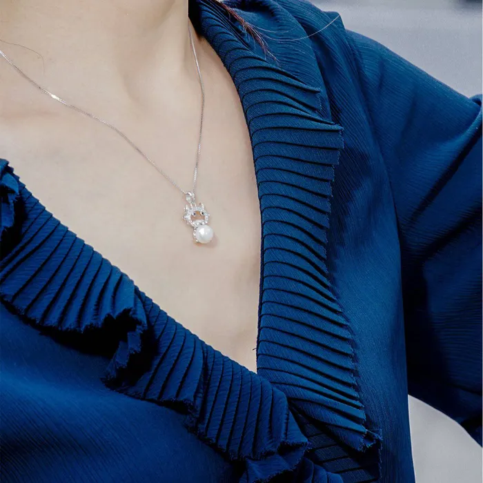 Wonderland Freshwater Pearl Necklace WN00125 Pearly Lustre Necklaces